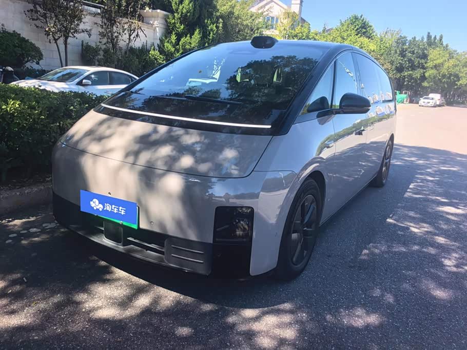 Li Auto MEGA