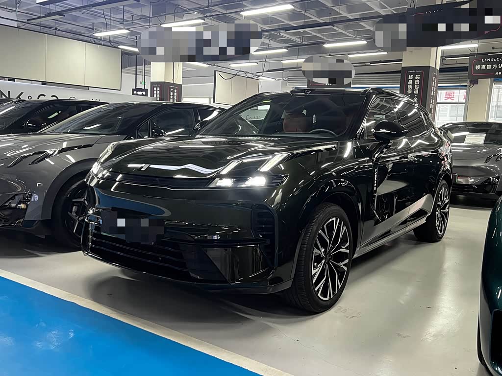 Lynk & Co 08 EM-P