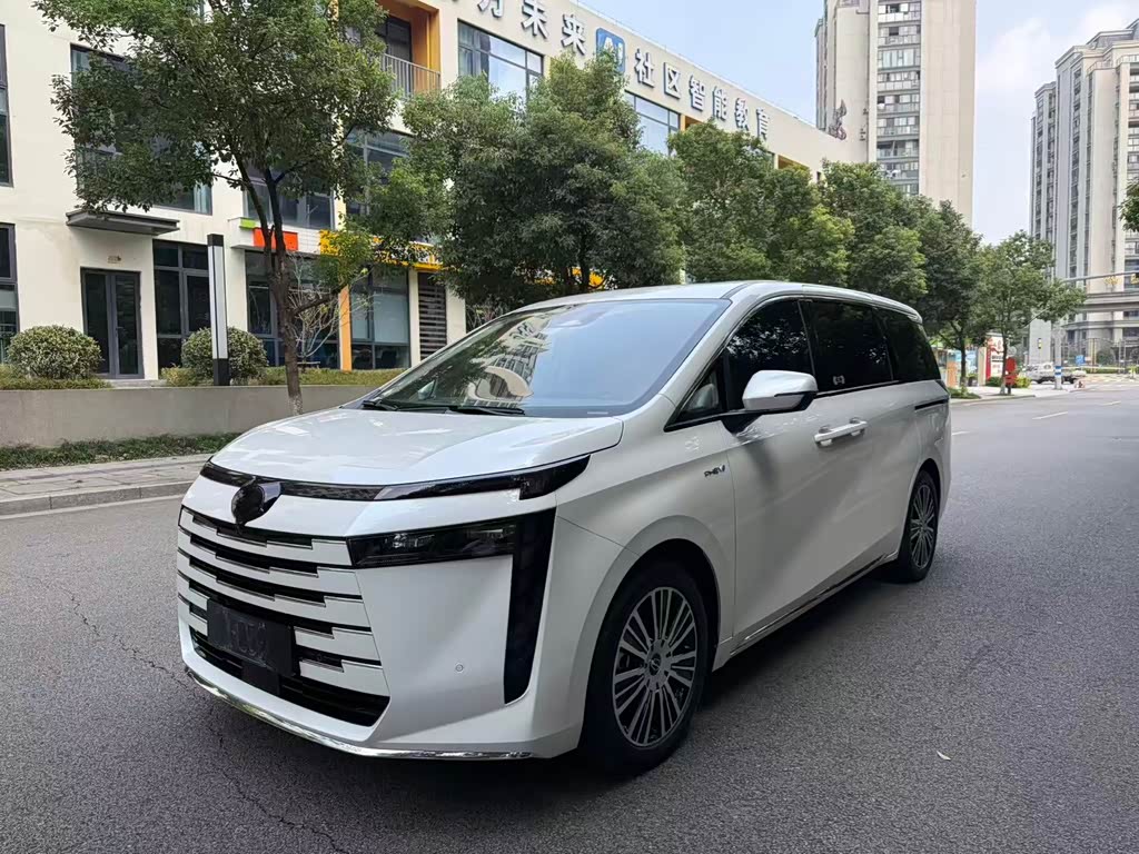 GAC E8