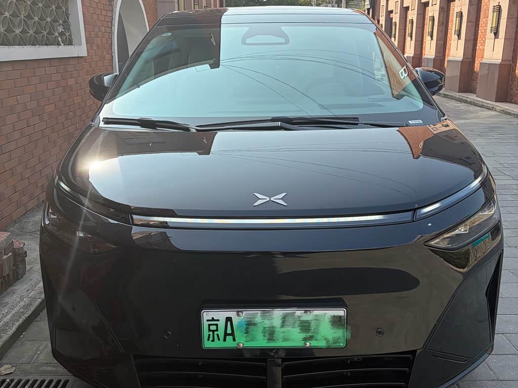 Xpeng X9
