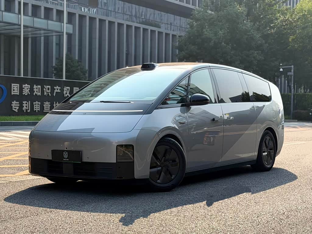 Li Auto MEGA