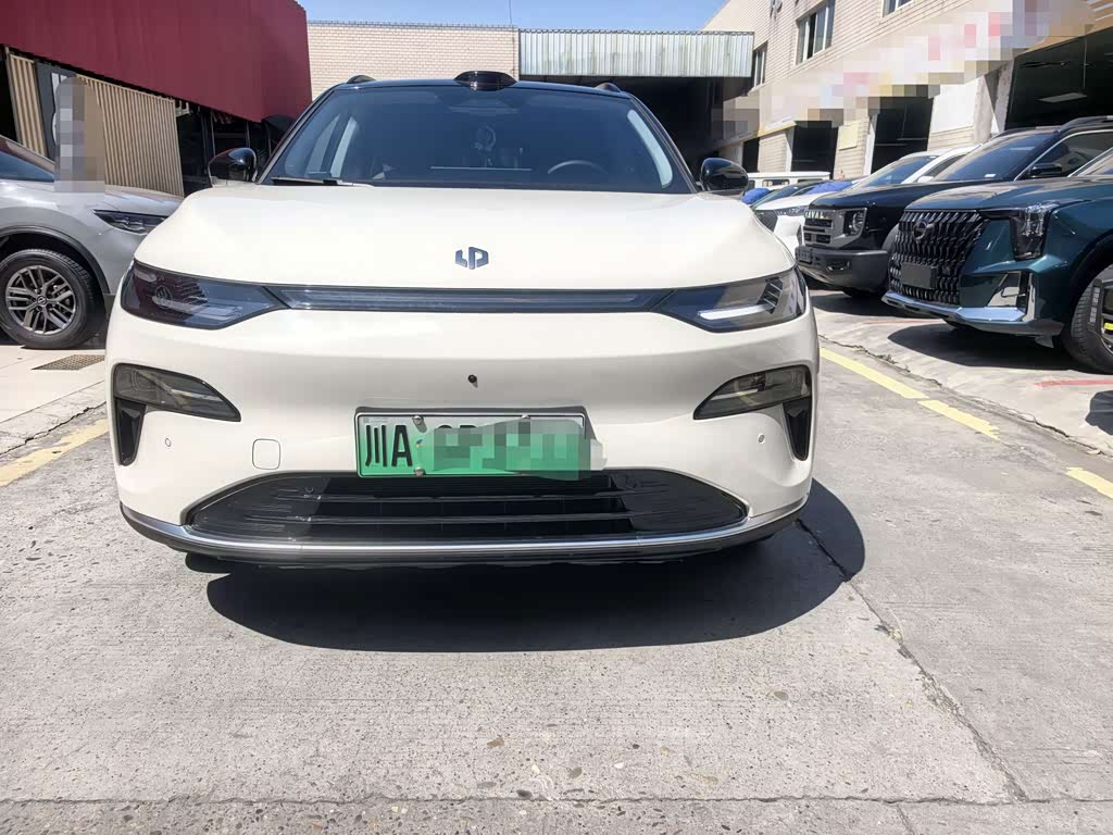 Leapmotor C11