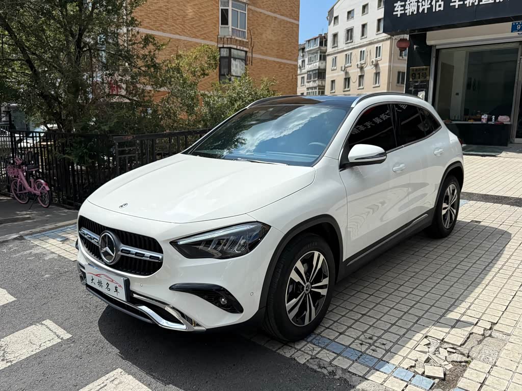Mercedes-Benz GLA