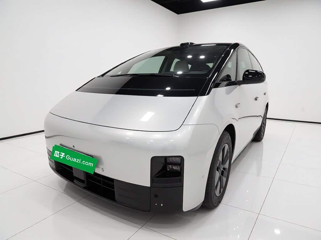 Li Auto MEGA