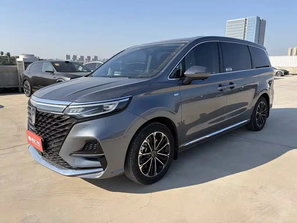 Roewe iMAX8