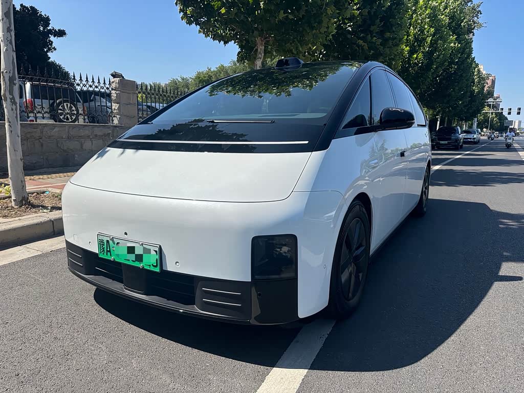 Li Auto MEGA