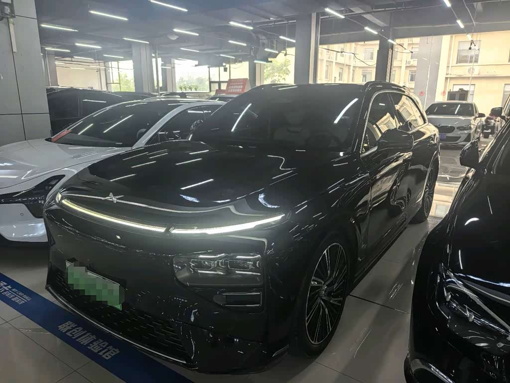 Xpeng G9