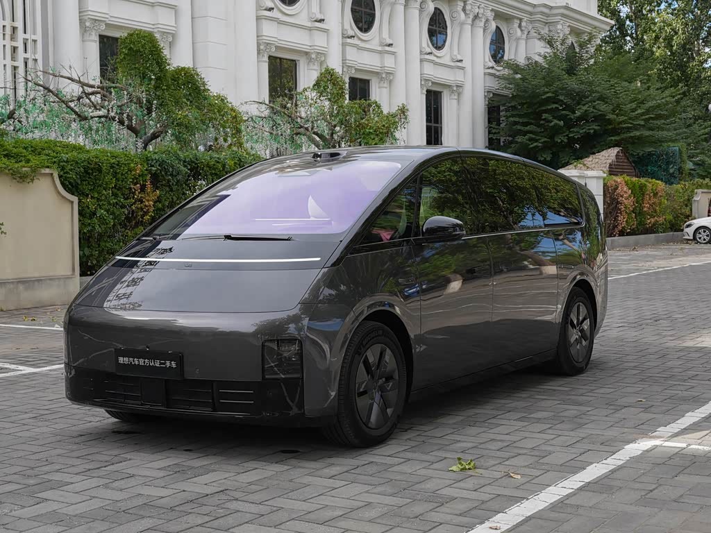 Li Auto MEGA