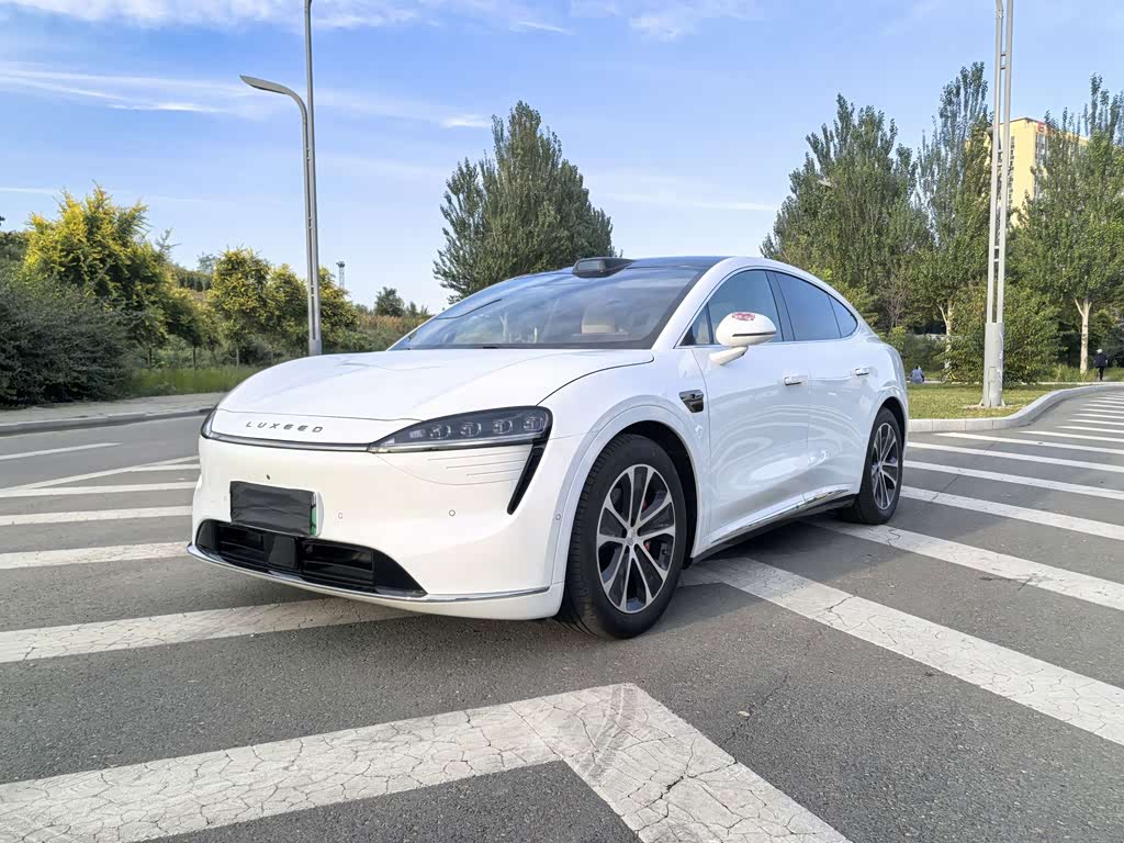 Luxeed R7