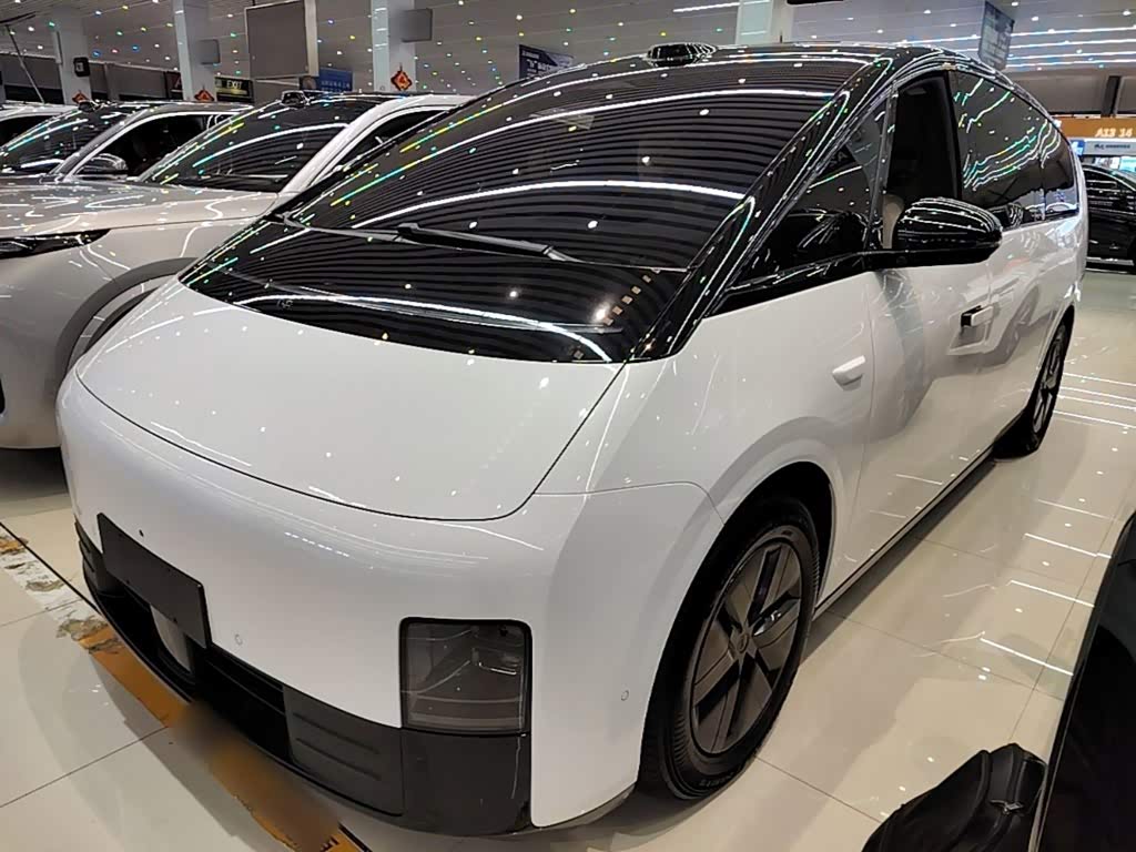 Li Auto MEGA