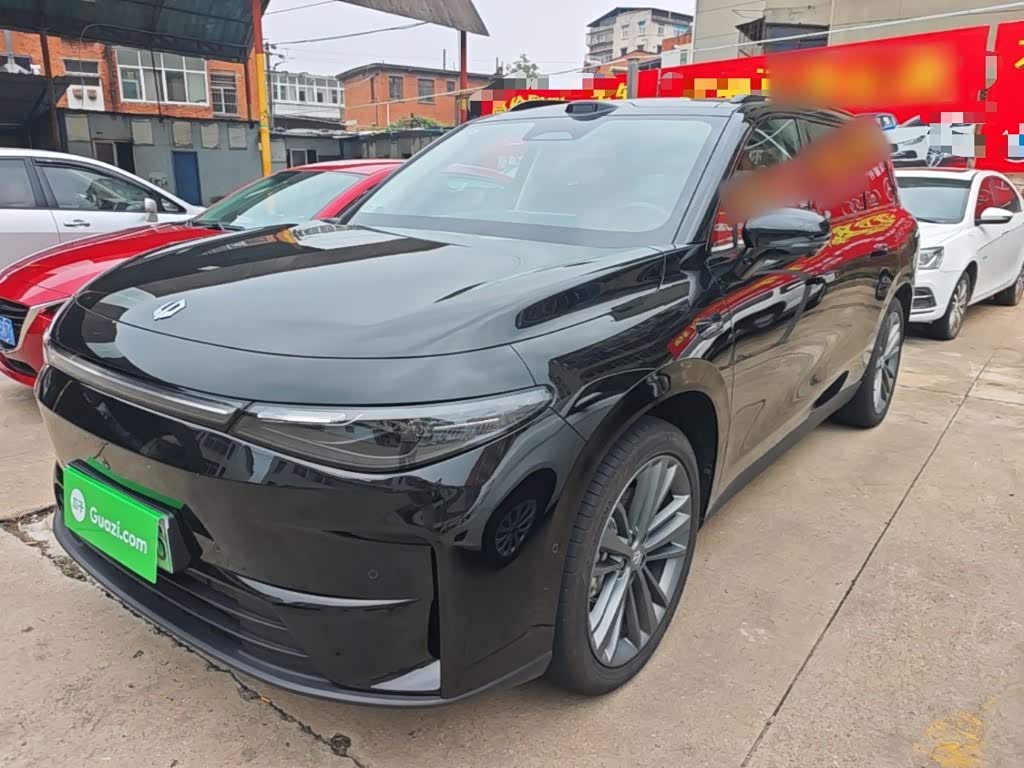 Leapmotor C16