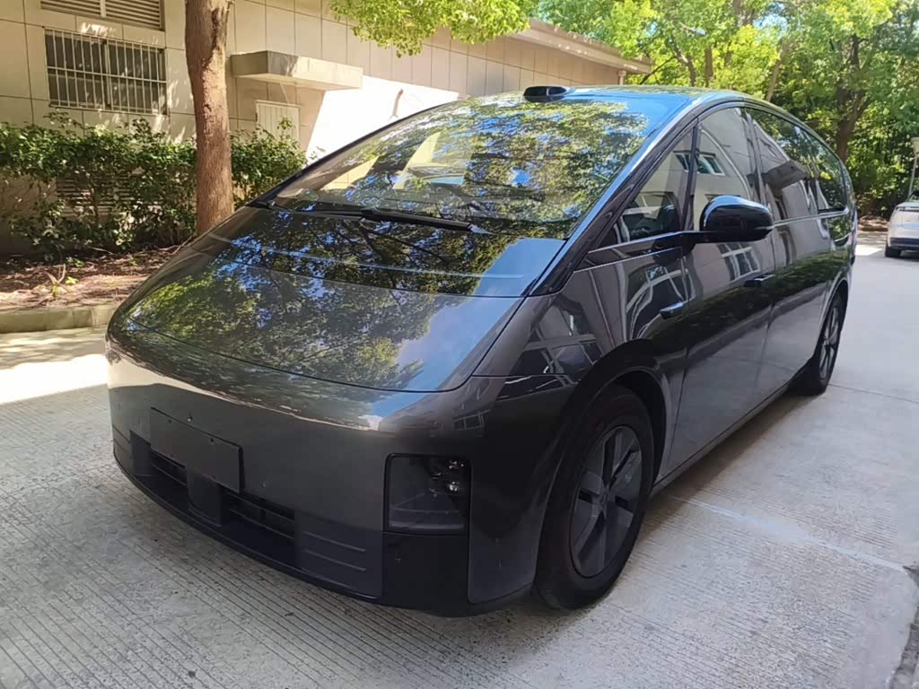 Li Auto MEGA
