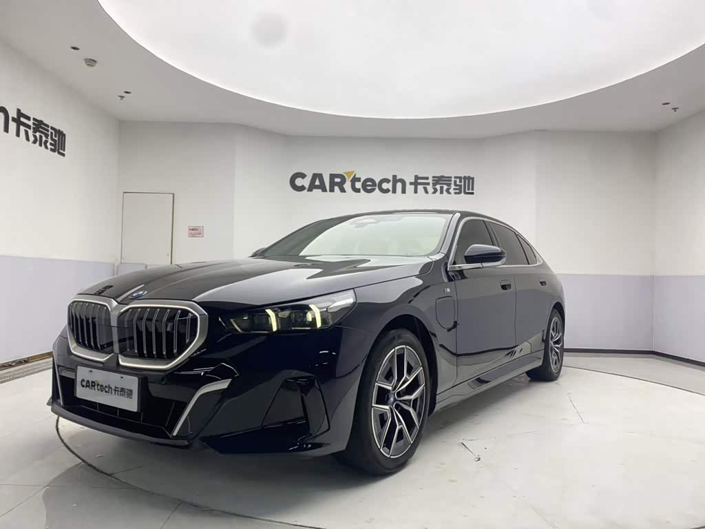 BMW i5