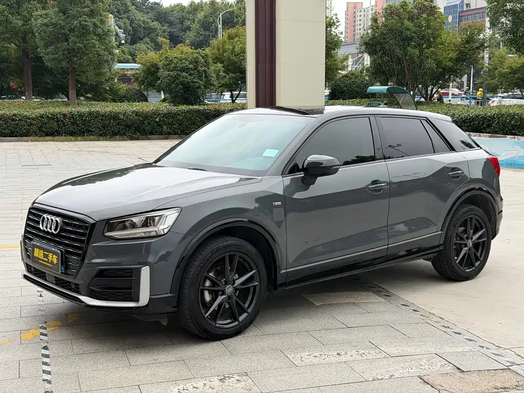 Audi Q2L