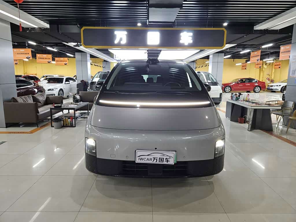 Li Auto MEGA