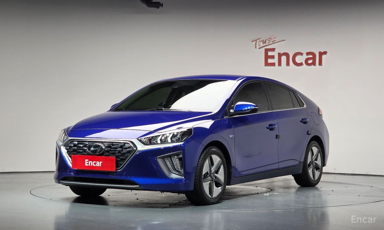 Hyundai IONIQ hybrid