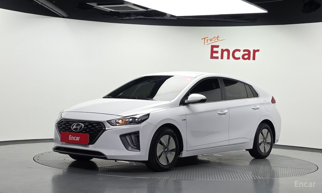Hyundai IONIQ hybrid