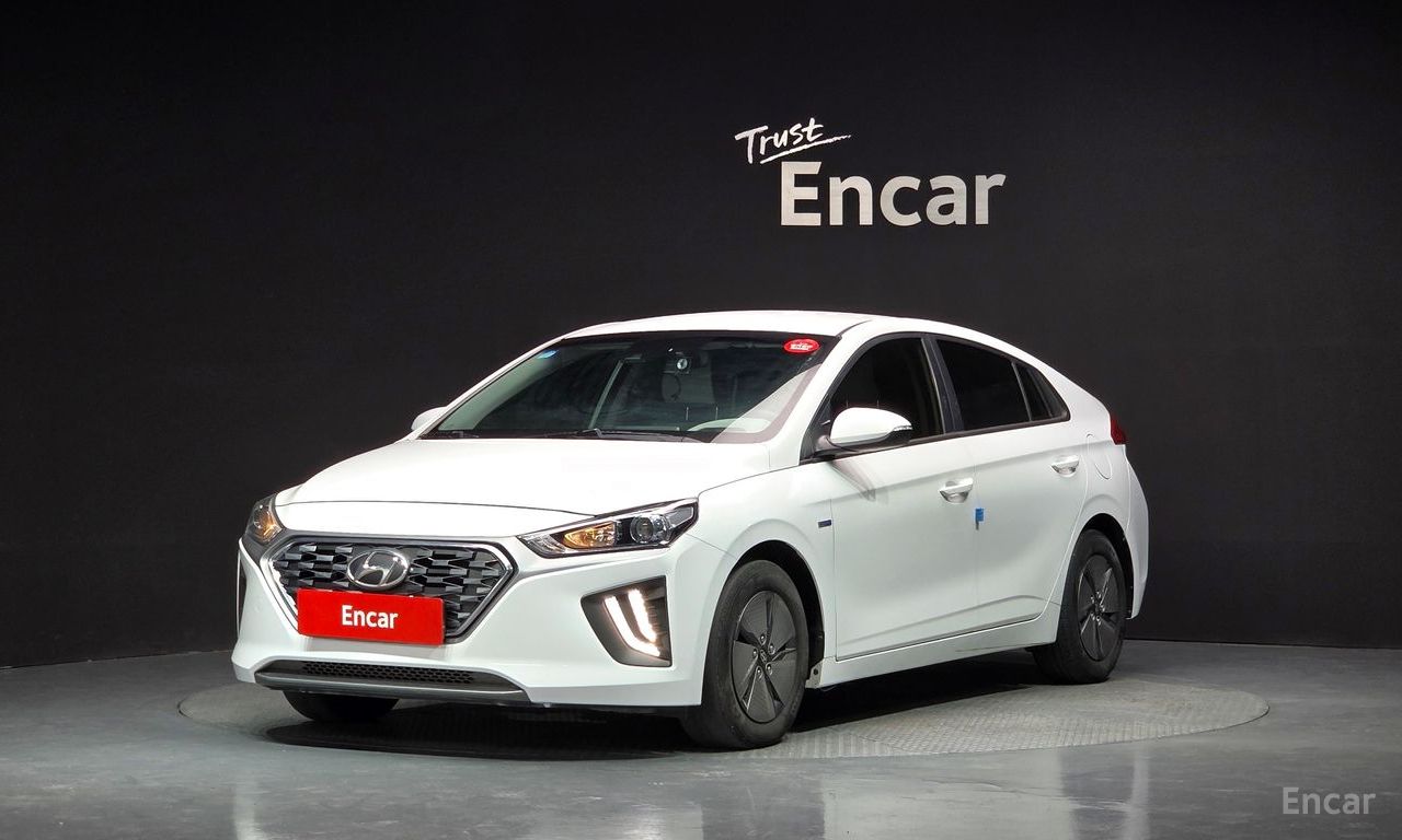 Hyundai IONIQ hybrid