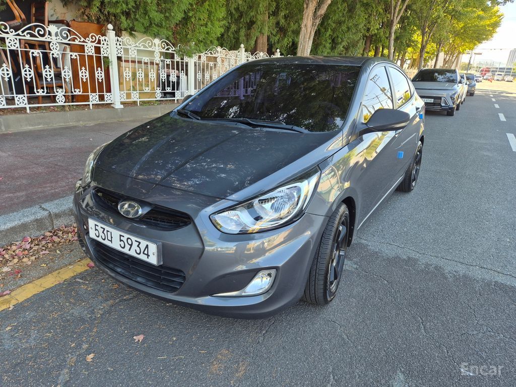 Hyundai Accent