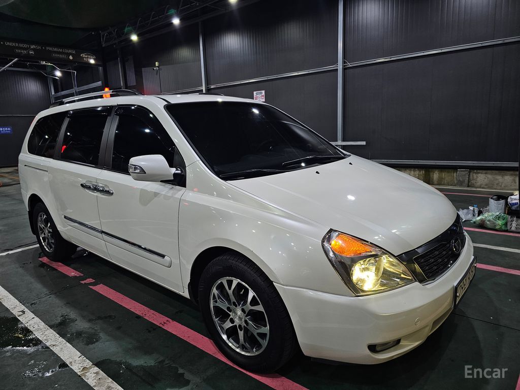 Kia Carnival R