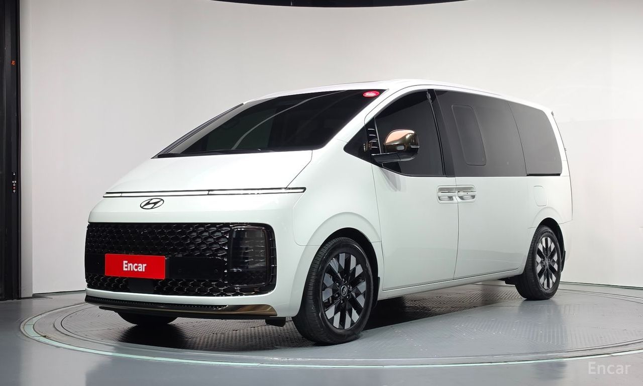 Hyundai Staria