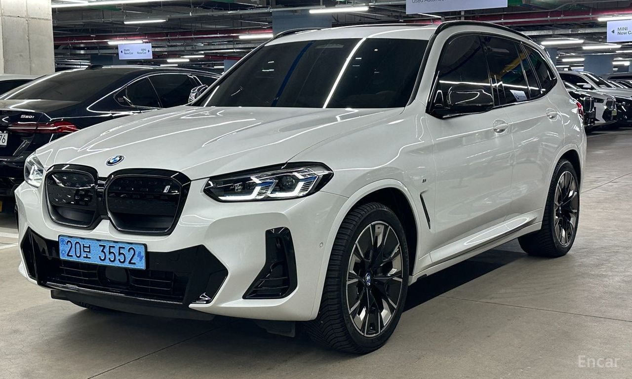 BMW iX3
