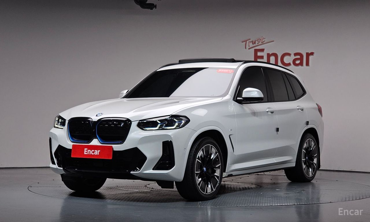 BMW iX3