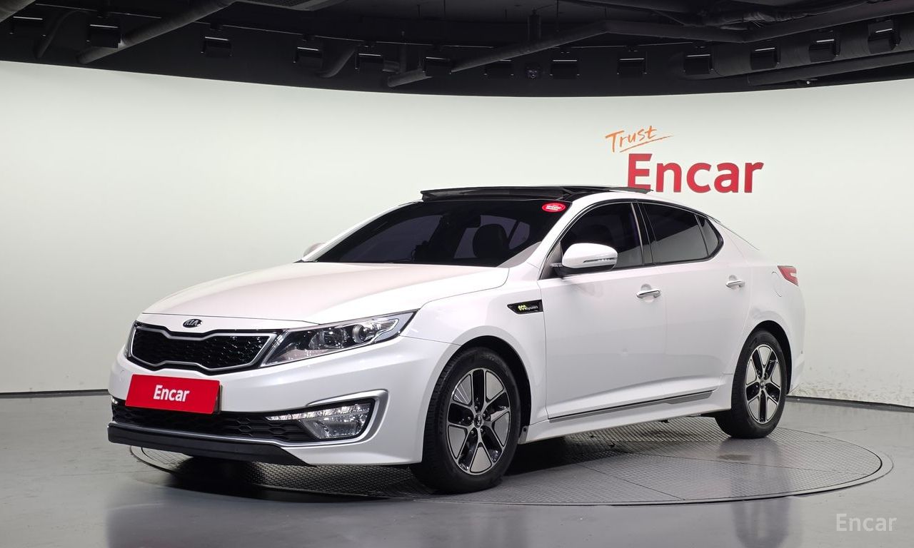 Kia K5 hybrid