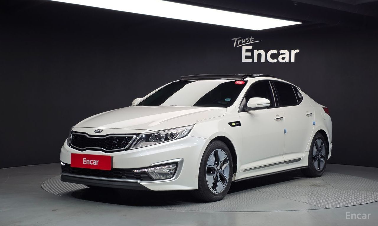 Kia K5 hybrid