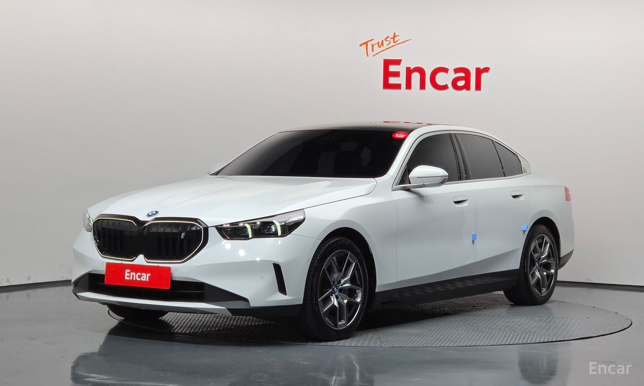 BMW i5