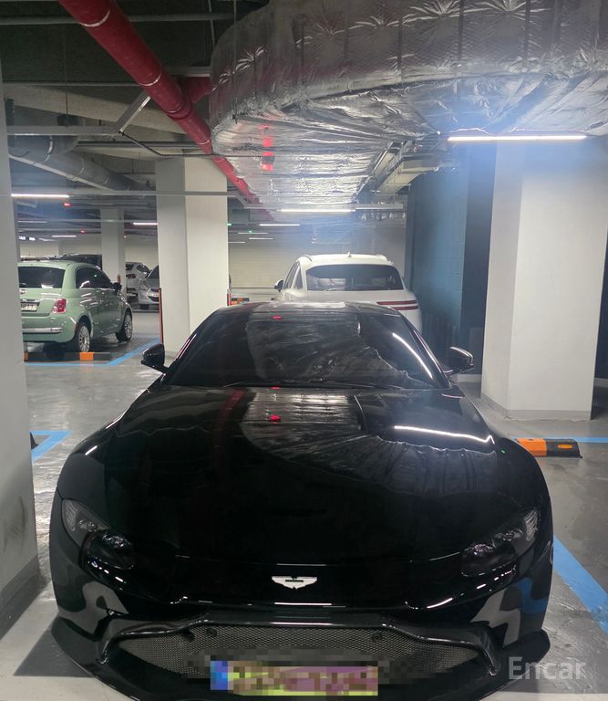 Aston Martin Vantage