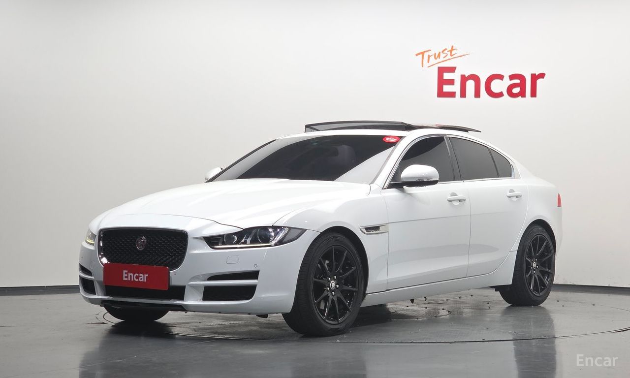 Jaguar XE