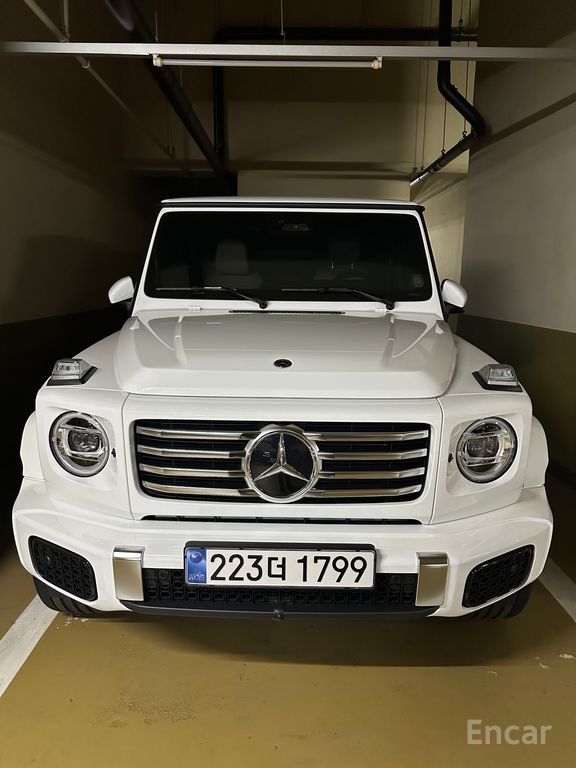 Mercedes-Benz G-Class W465