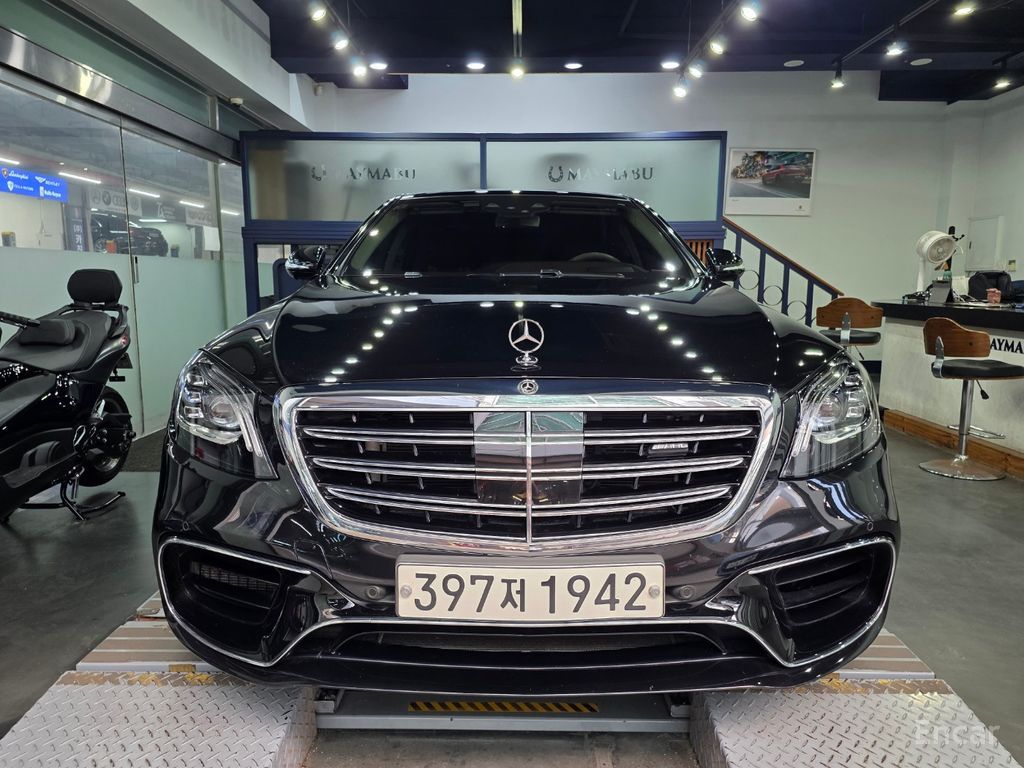Mercedes-Benz S-Class W222