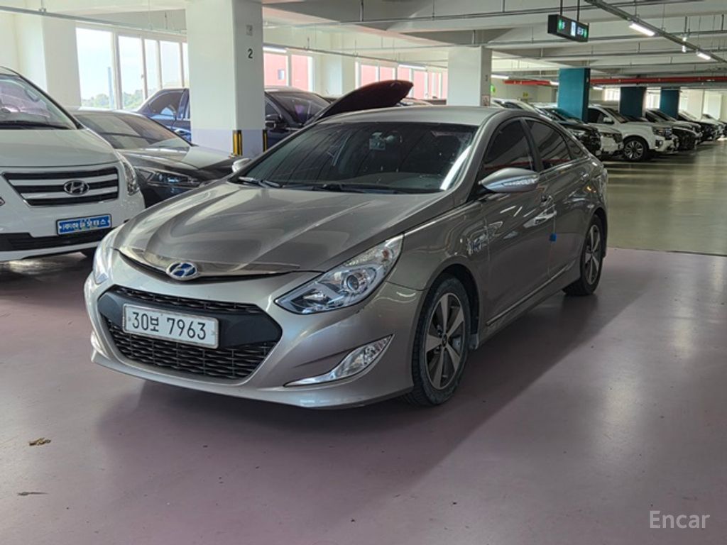 Hyundai Sonata hybrid
