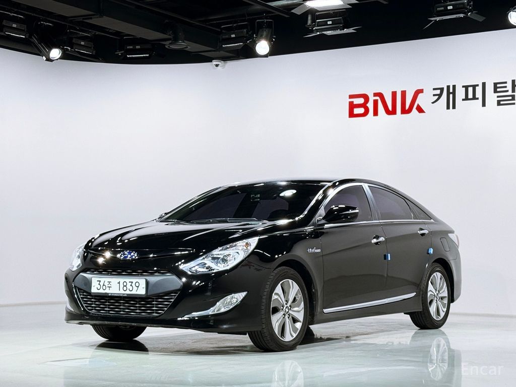 Hyundai Sonata hybrid