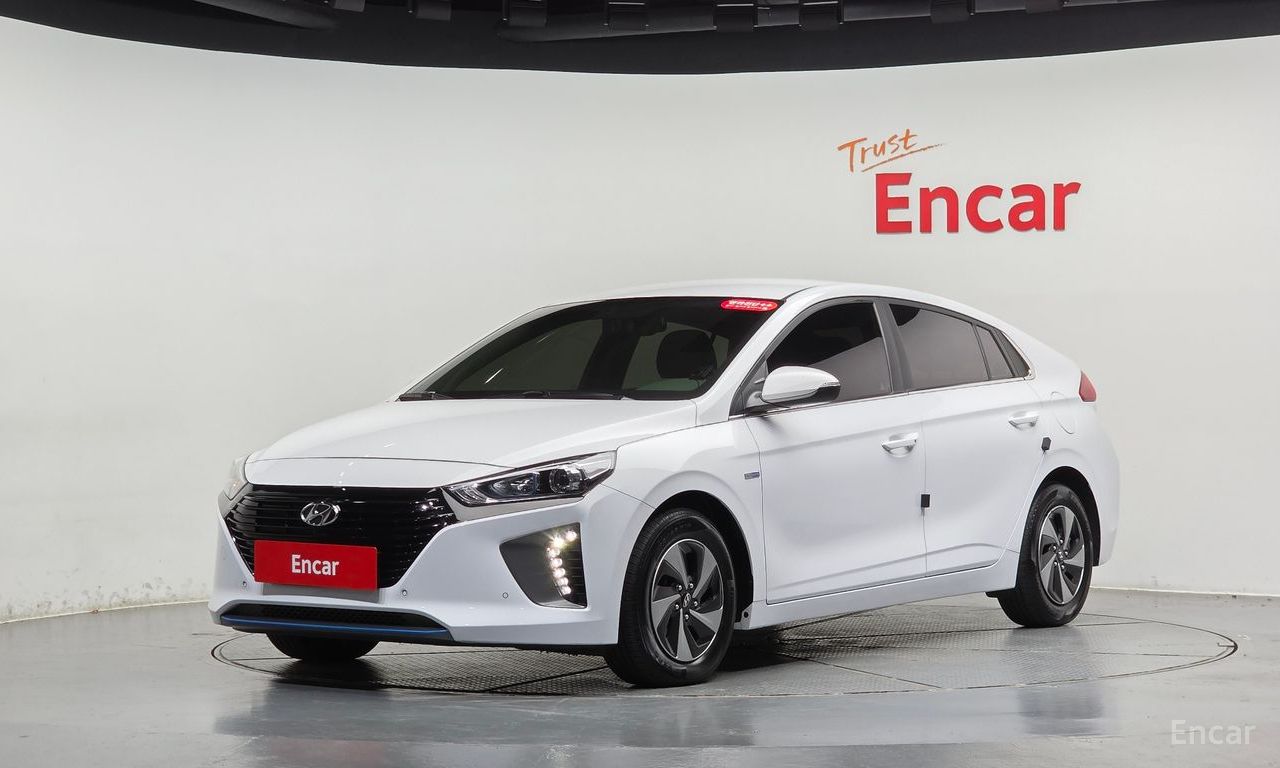 Hyundai IONIQ hybrid