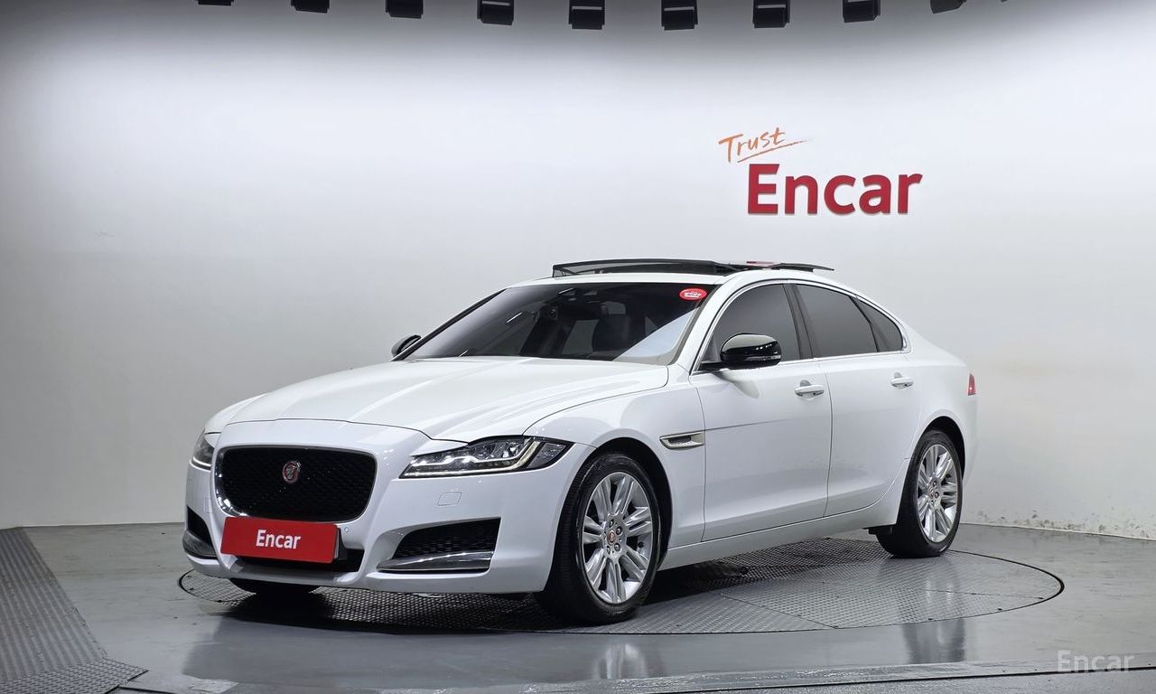Jaguar XF