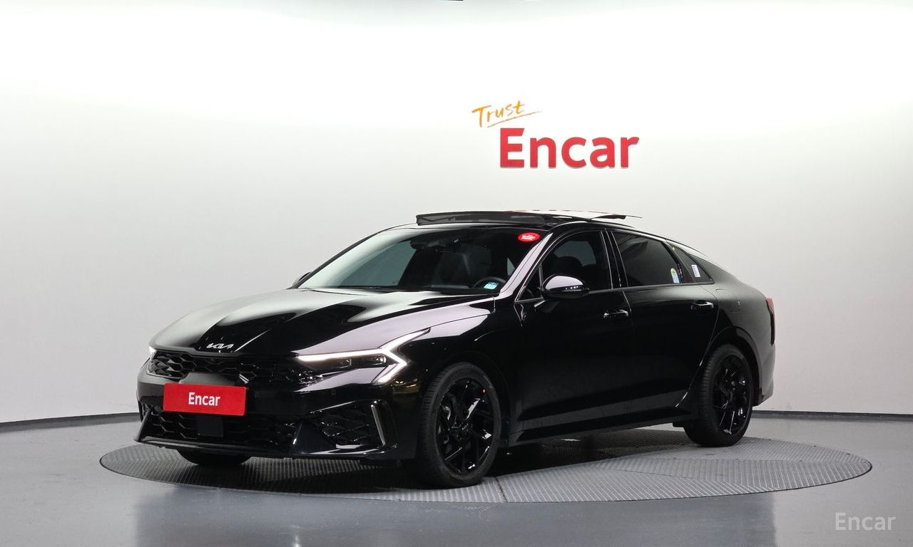 Kia K5 hybrid