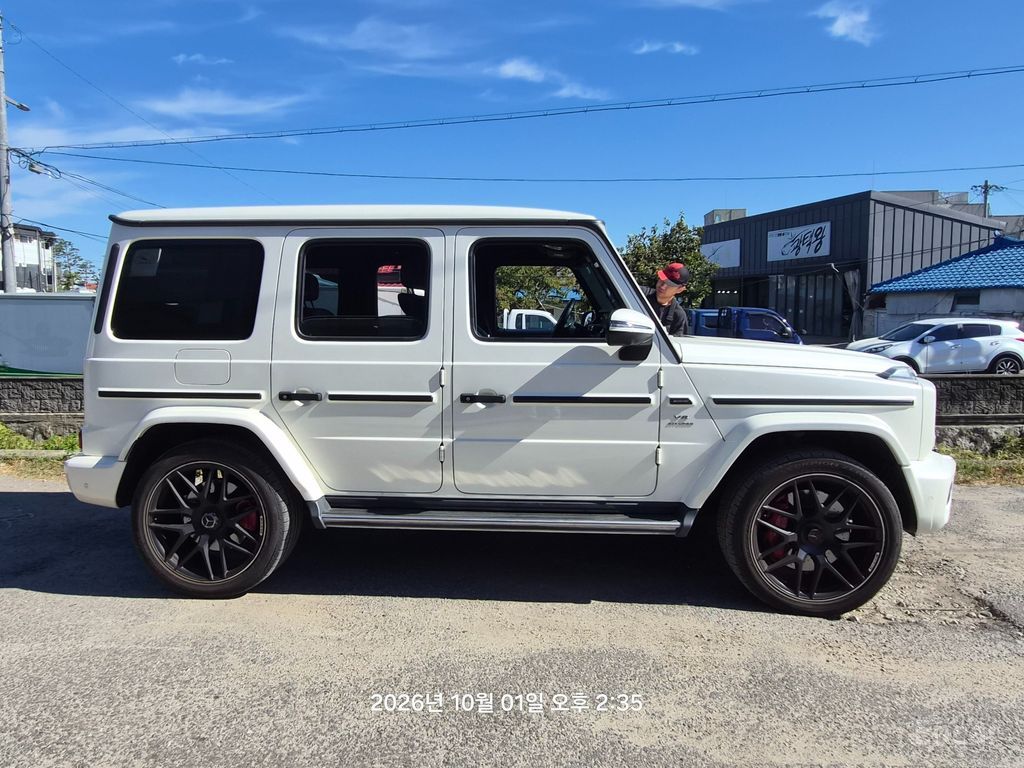 Mercedes-Benz G-Class W463b