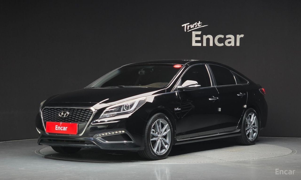 Hyundai LF Sonata hybrid