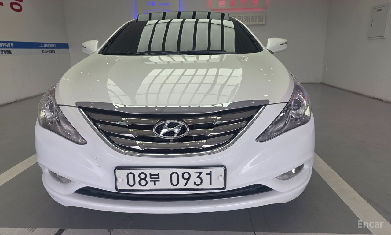 Hyundai YF Sonata