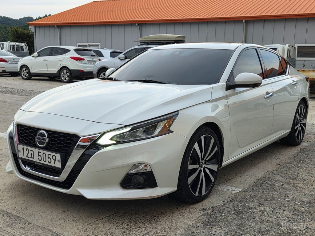 Nissan Altima