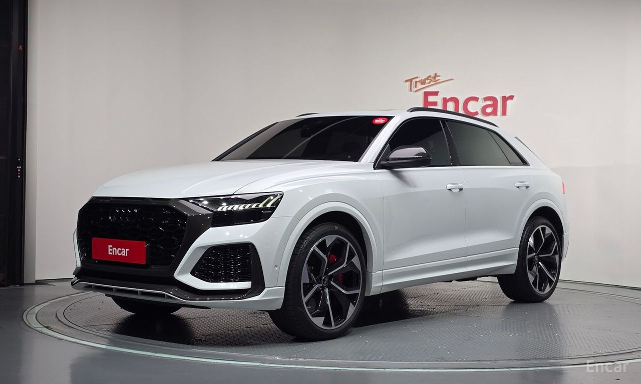 Audi RSQ8