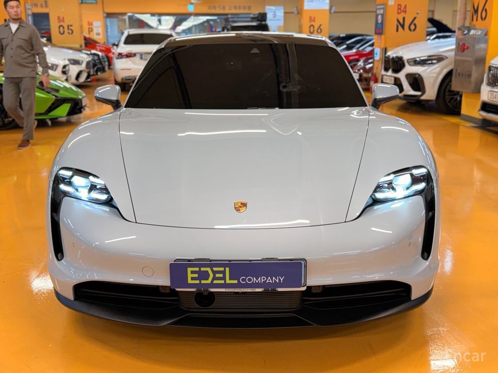 Porsche Taycan