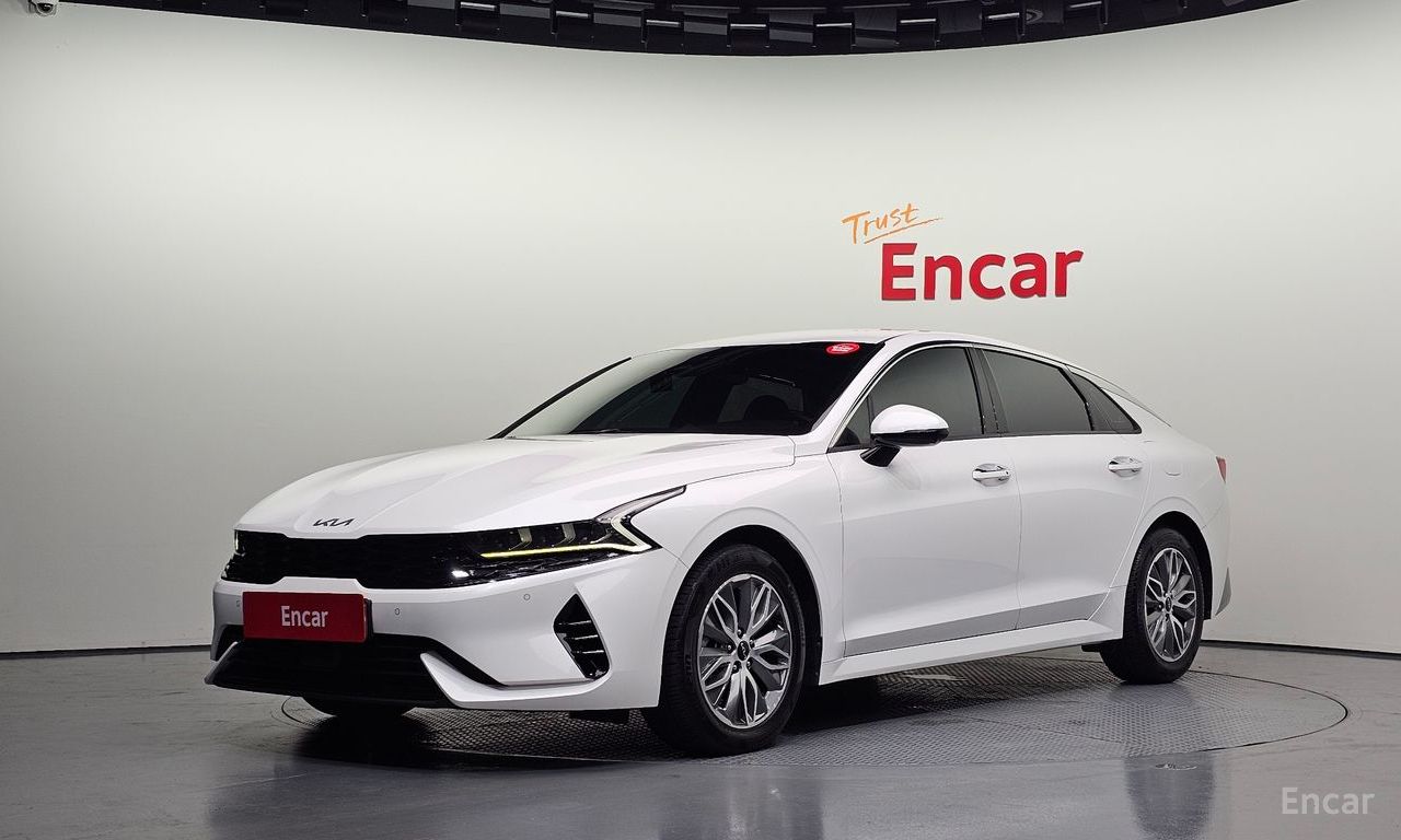 Kia K5 hybrid