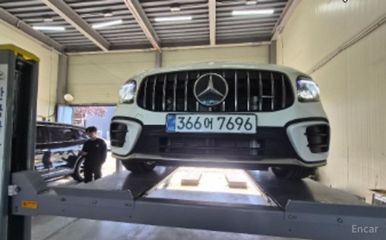 Mercedes-Benz GLB-Class X247