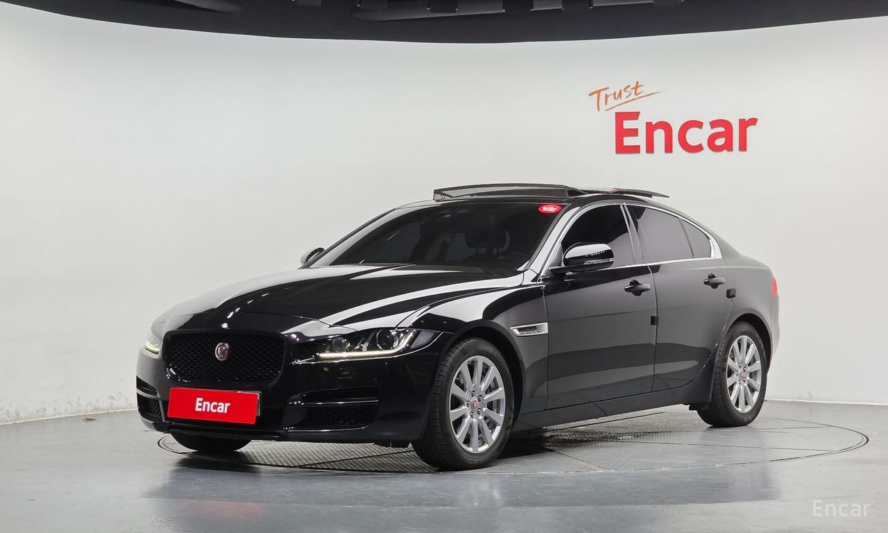 Jaguar XE