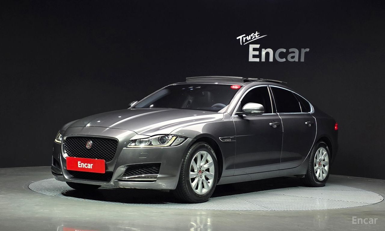 Jaguar XF