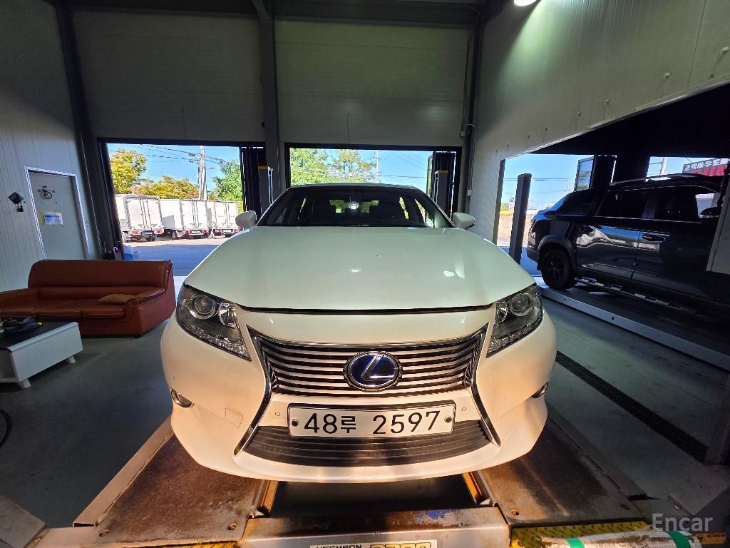 Lexus ES300h